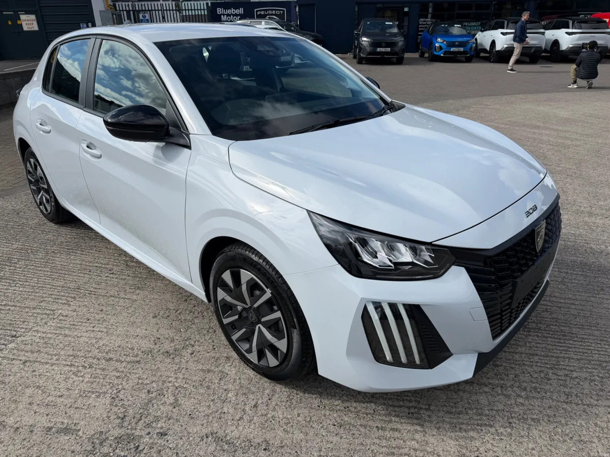 Peugeot 208 Style 1.2 100bhp 6 speed - Image 1