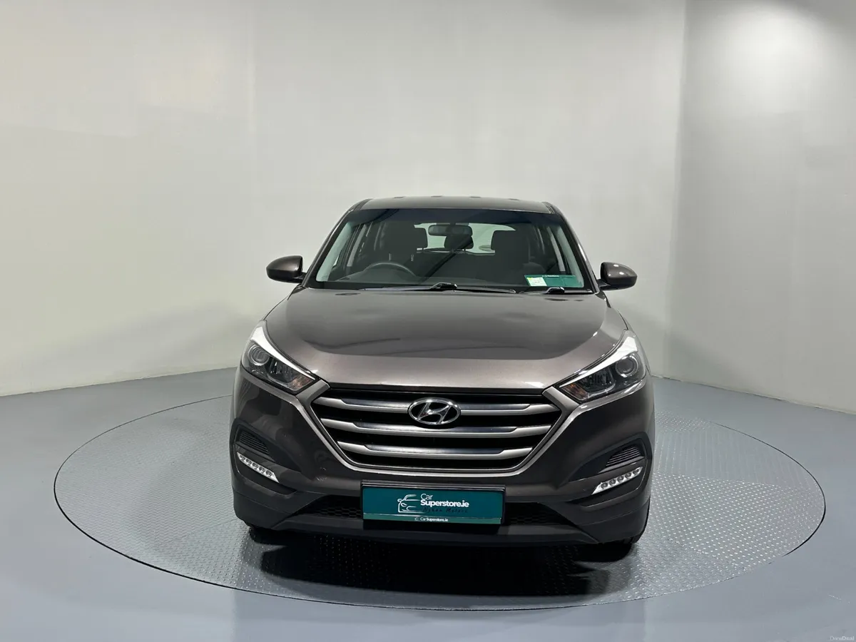 Hyundai Tucson Comfort 1.7 Crdi 161 - Image 2