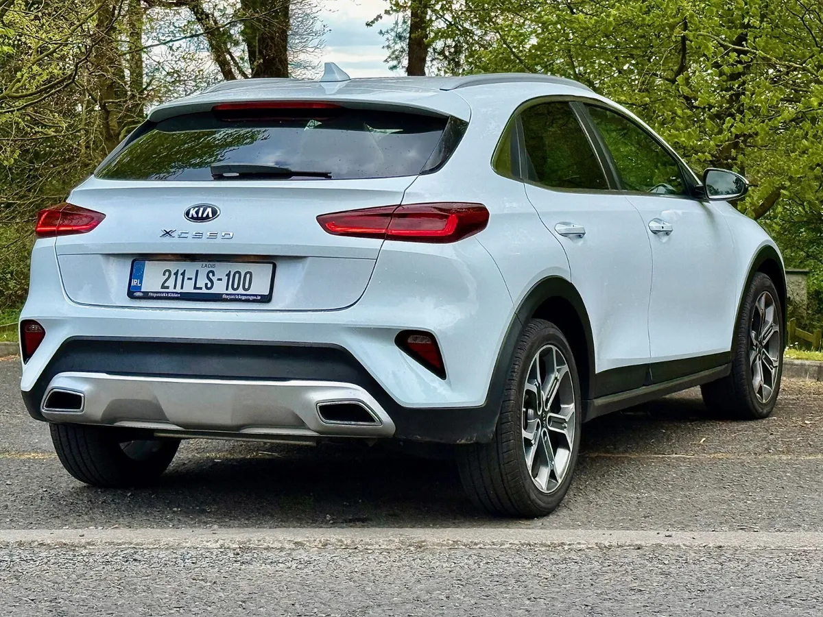Kia XCeed PHEV 1 owner from new - Image 3