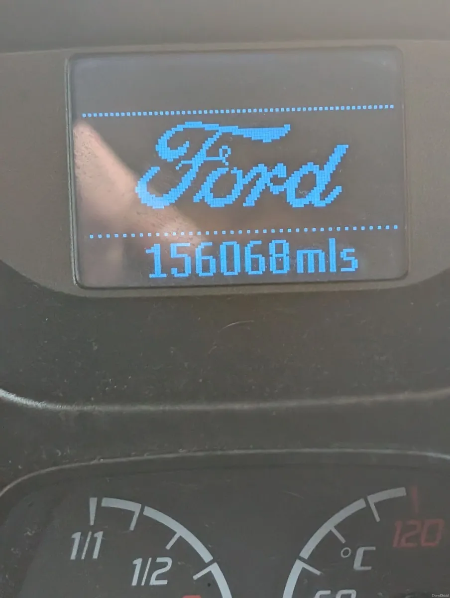 Ford Focus 2014 - Image 2