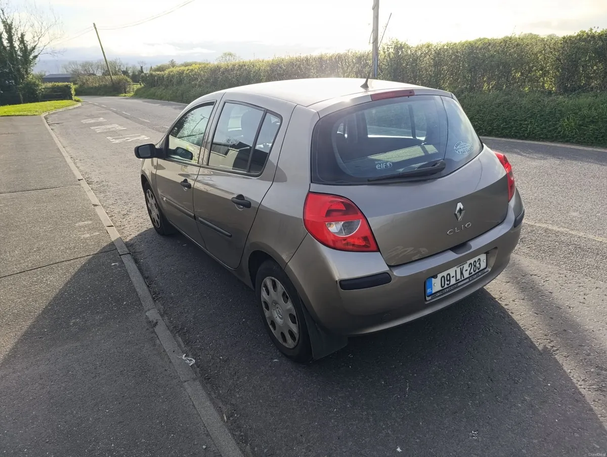 Renault Clio 2009 (Nct and tax) - Image 2