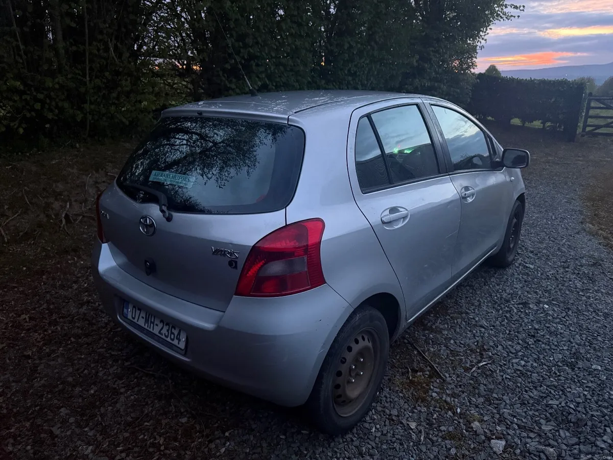 Toyota Yaris 2007 - Image 3