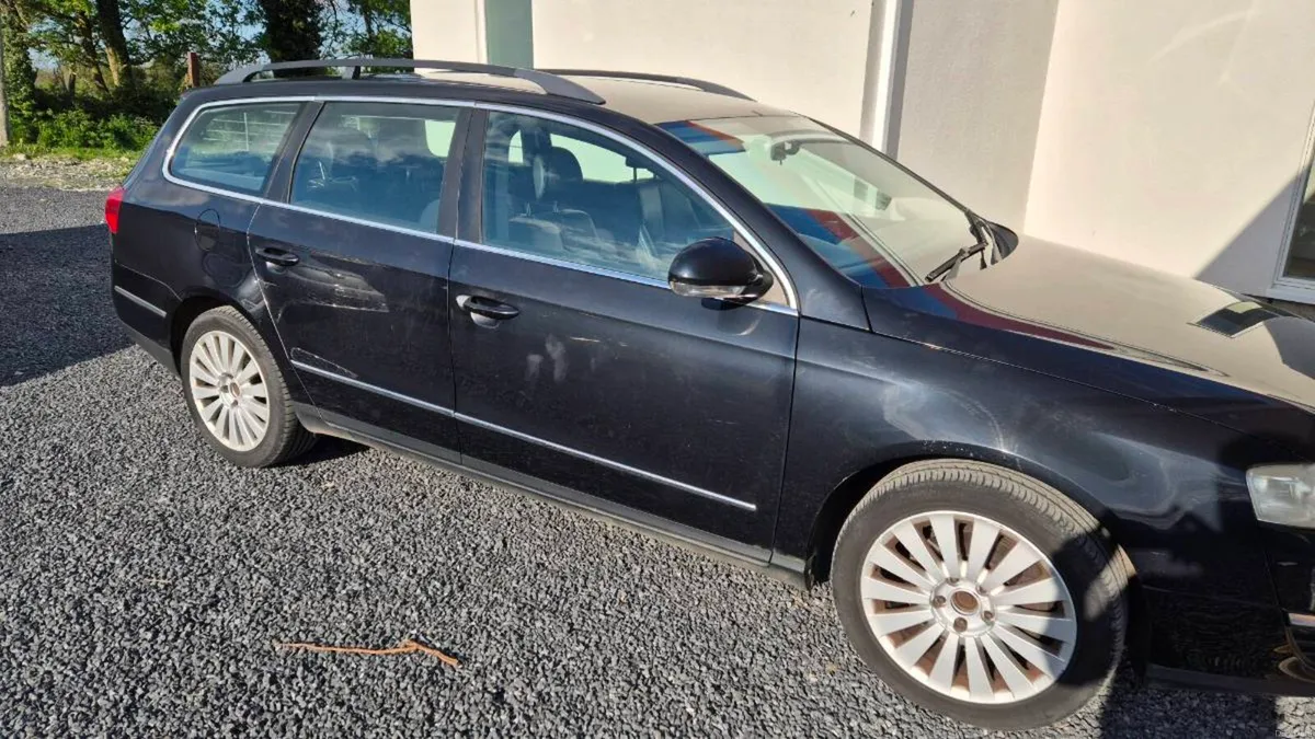 2010 Volkswagon Passat - Image 4