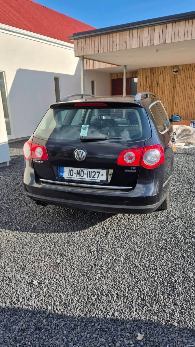 2010 Volkswagon Passat - Image 3