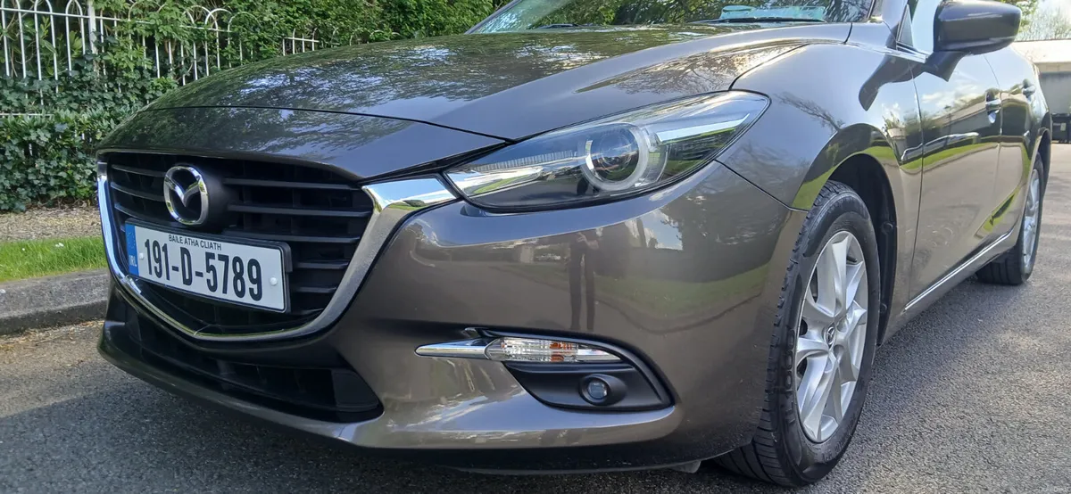 Mazda Mazda3 2019 1.5 EXEC SE 4dr *IRISH CAR* - Image 3