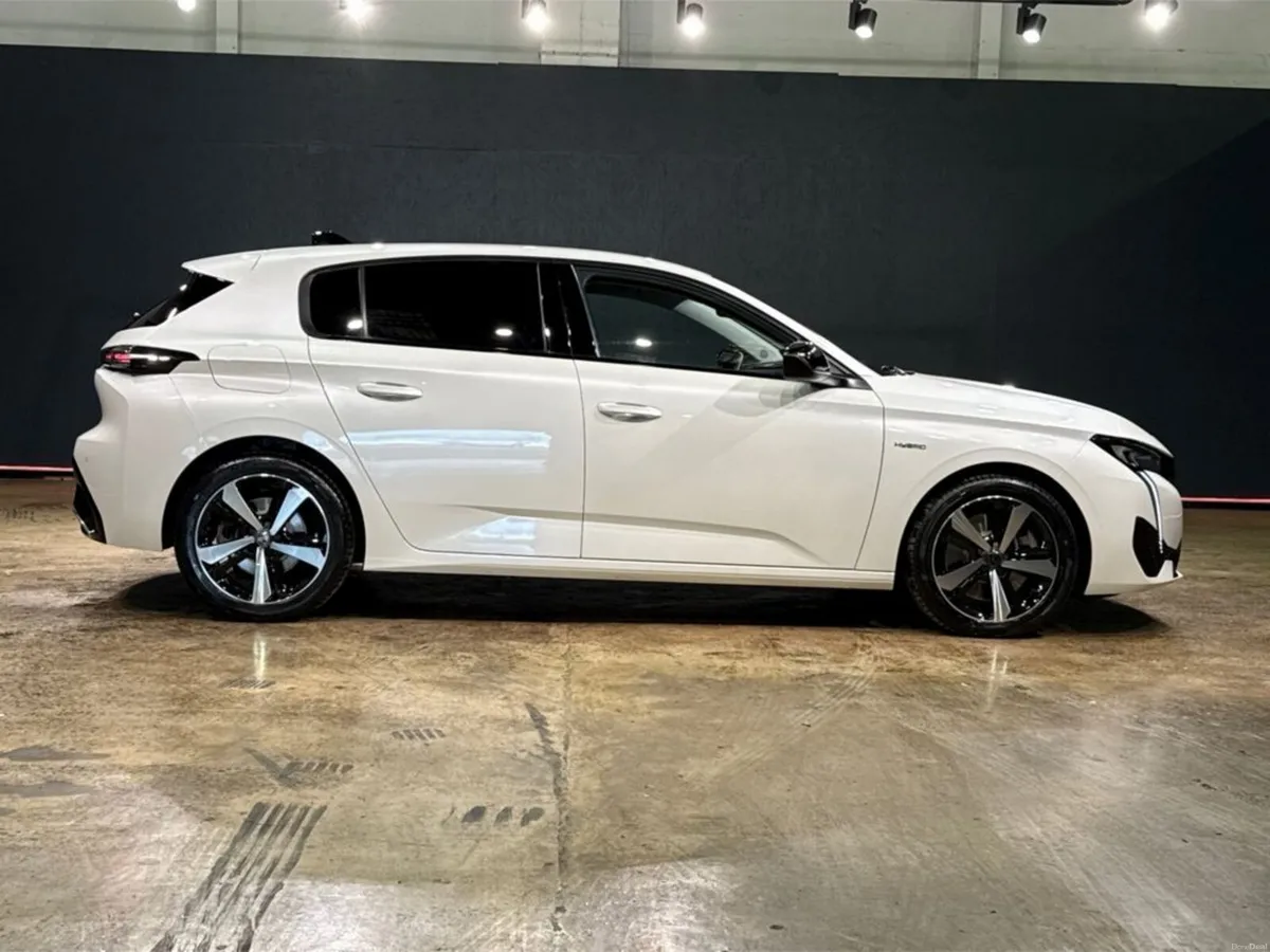 Peugeot 308 Allure 1.6 Phev 180 Automatic - Image 3