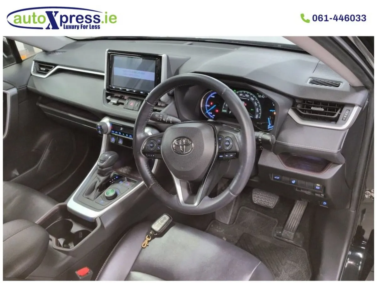 Toyota RAV4 4WD HYBRID G, Reversing camera - Image 2