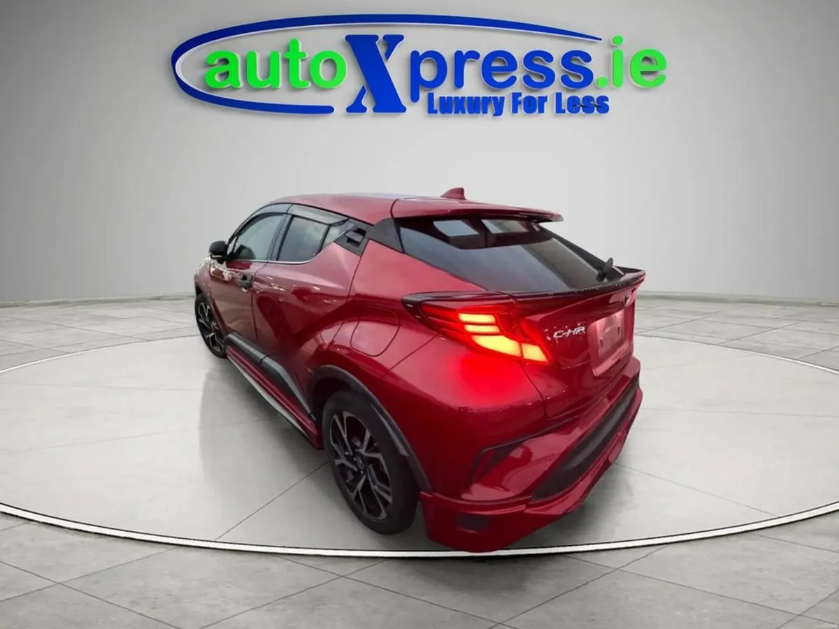 Toyota C-HR 1.8 Hybrid , Grade G, Reversing camera - Image 3