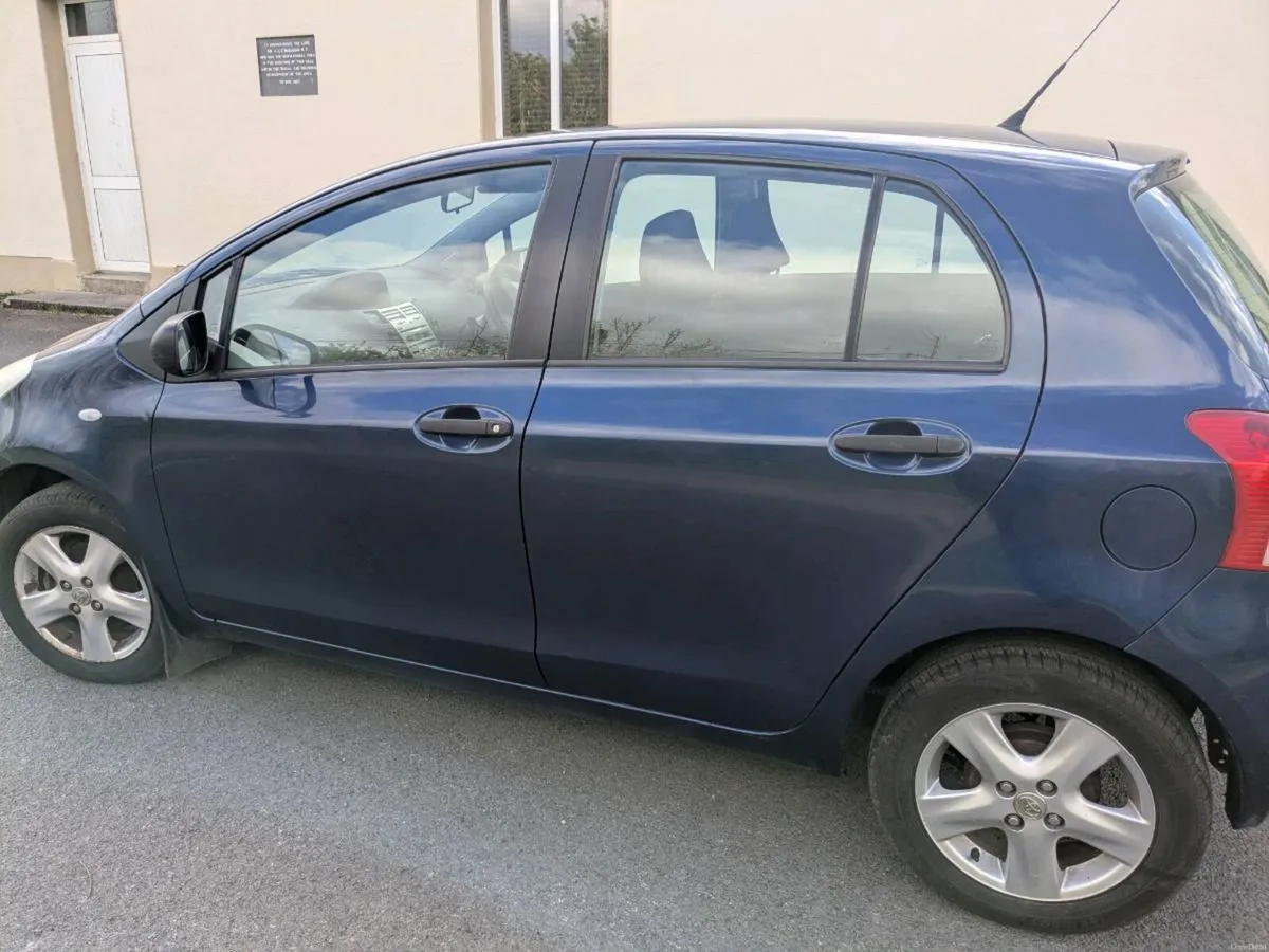 Toyota yaris - Image 4
