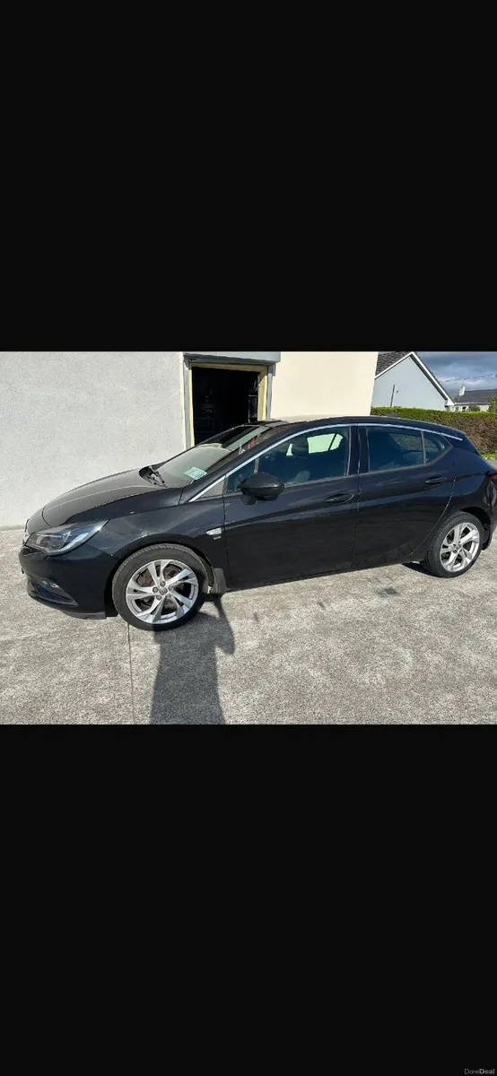 Opel Astra 2015 - Image 1