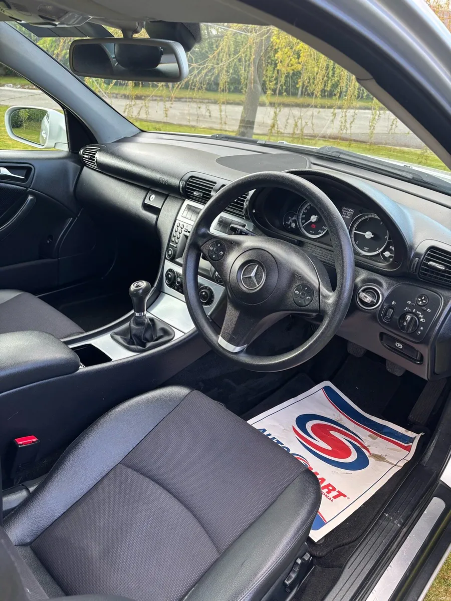 Mercedes clc200 - Image 3