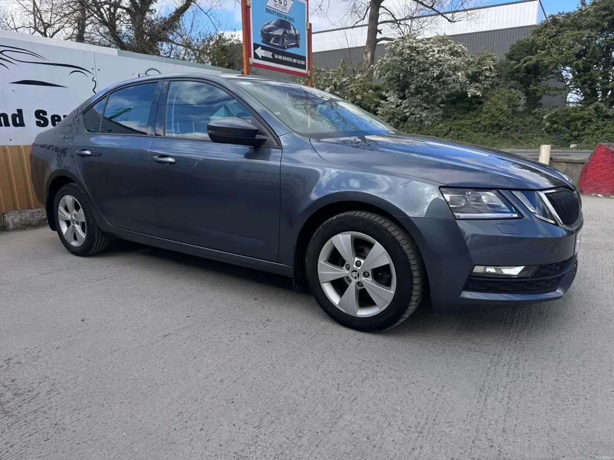 192 Skoda Octavia 1.6TDI Soleil Warranty - Image 4