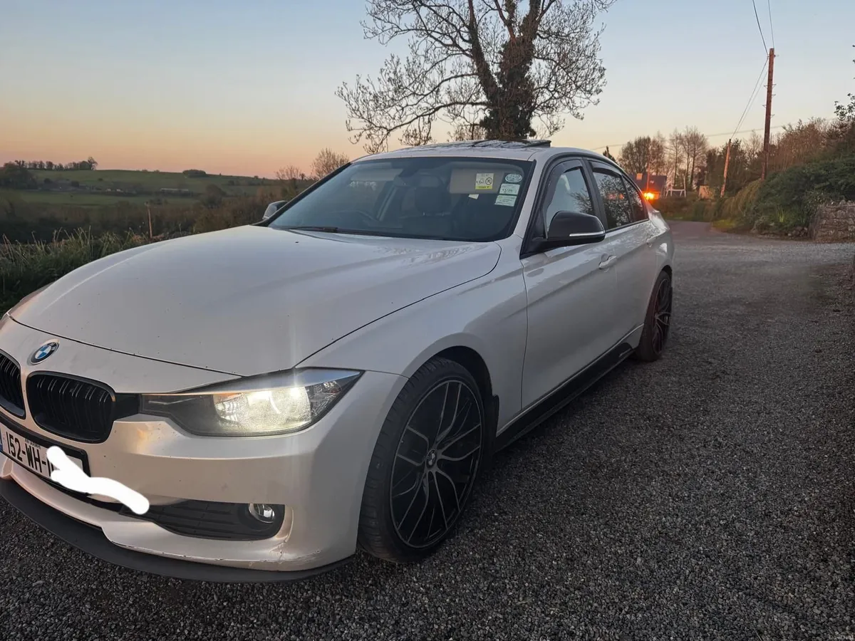 BMW 3-Series 2015 - Image 2