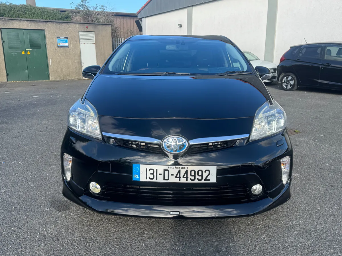 Toyota Prius 1.8 Hybrid Automatic - Image 3