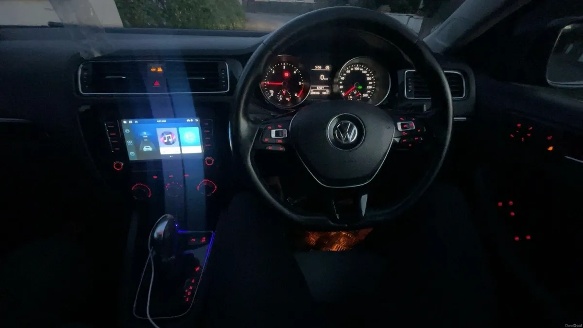 Volkswagen Jetta 2.0 TDI DSG – 110BHP - Image 3