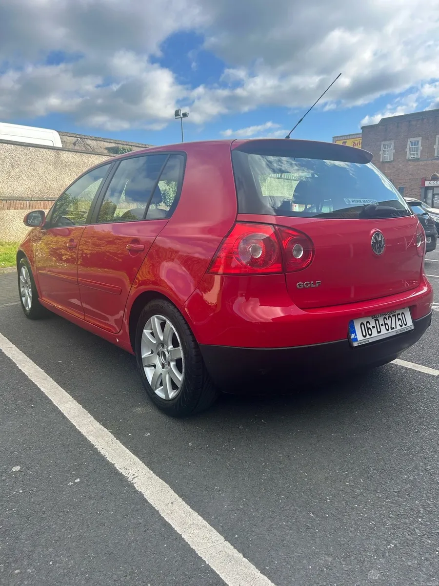 2006 Volkswagen Golf - Image 4