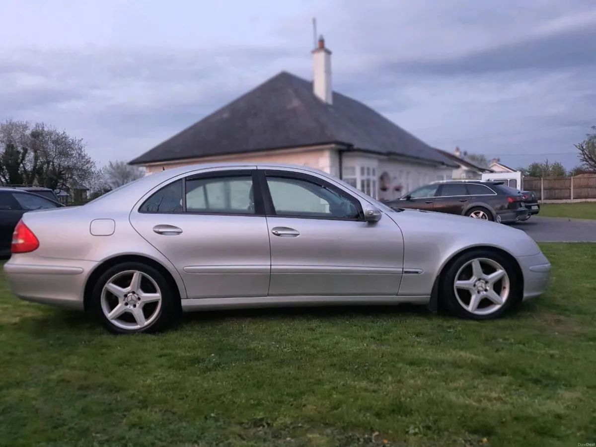 MERCEDES E CLASS 220 CDI 2006 - Image 2