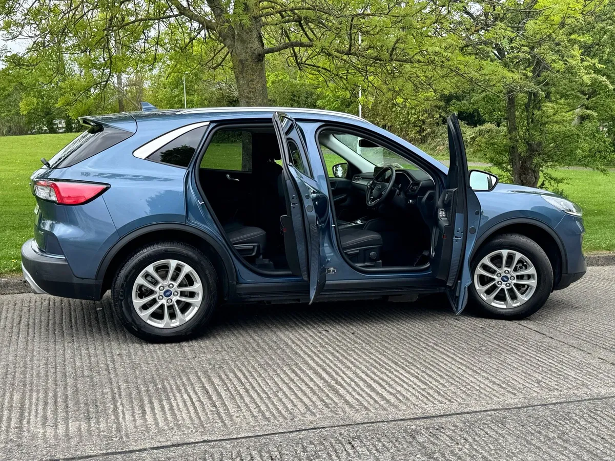 231 FORD KUGA TITANIUM 2.5 PETROL PHEV - Image 6