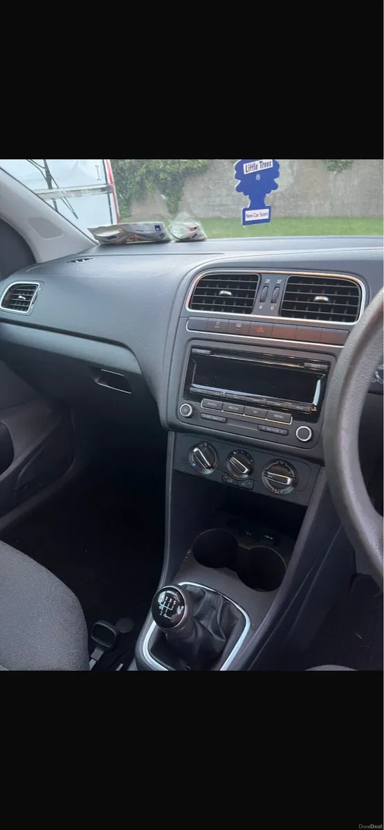 Volkswagen polo - Image 2