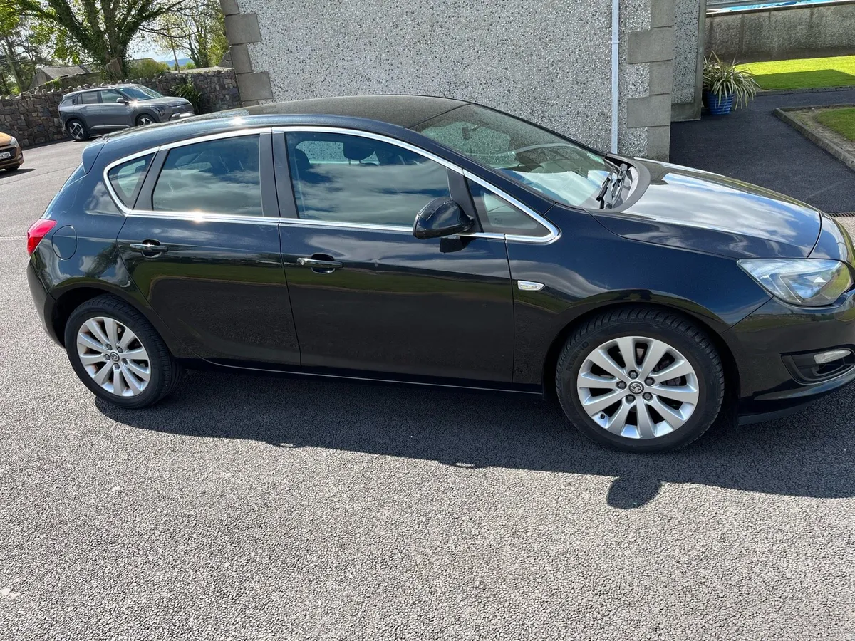 Vauxhall Astra - Image 2