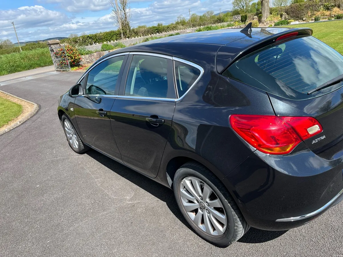 Vauxhall Astra - Image 4