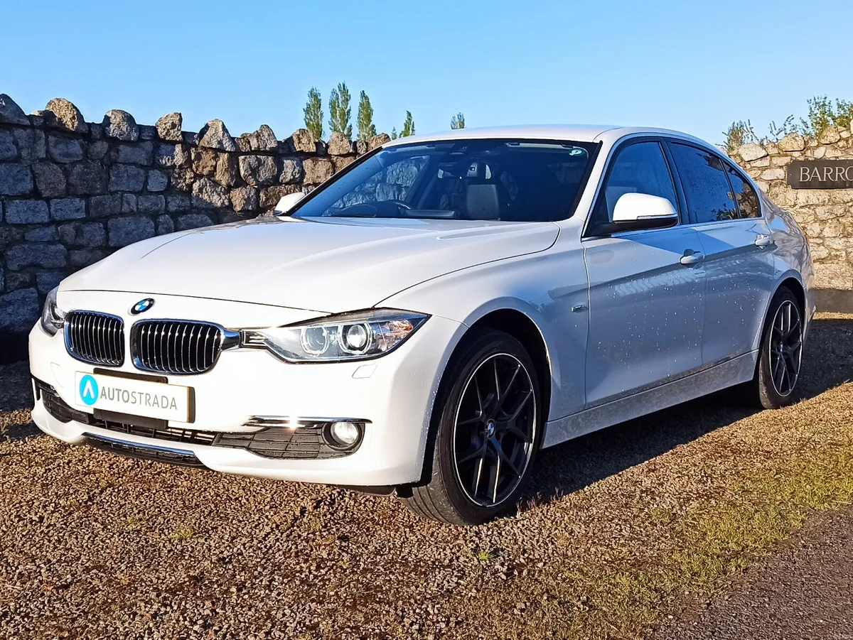 141 BMW 320d Luxury Auto • Black Leather - Image 3