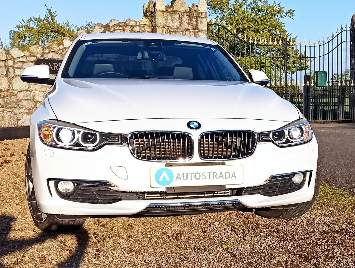 141 BMW 320d Luxury Auto • Black Leather - Image 2