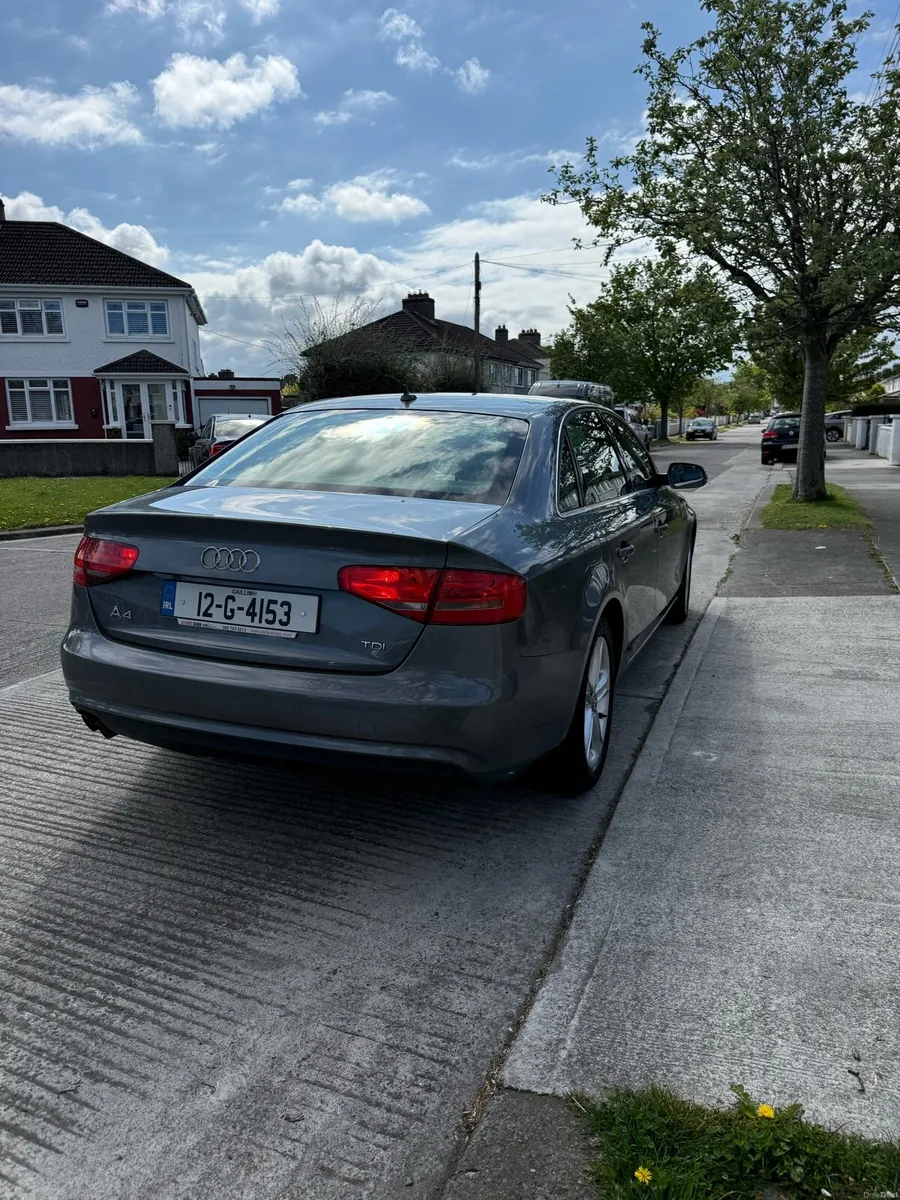 Audi A4 2.0TDI Automatic 2012 - Image 2