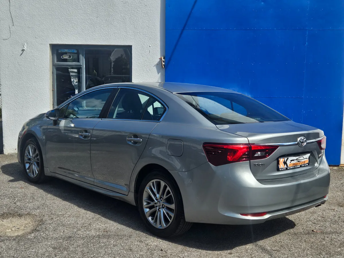 Toyota Avensis 2016 - Image 2