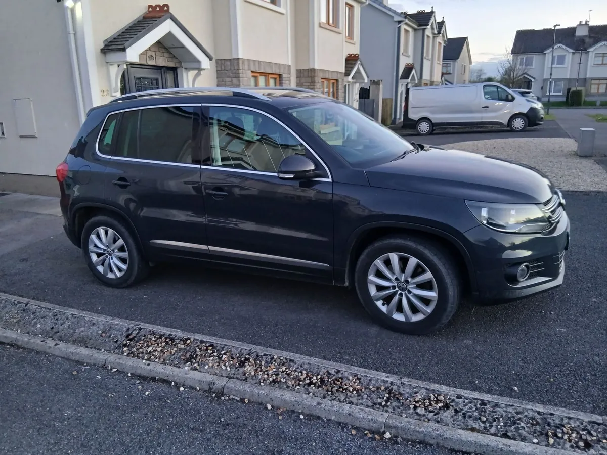 Volkswagen Tiguan 2015 - Image 1