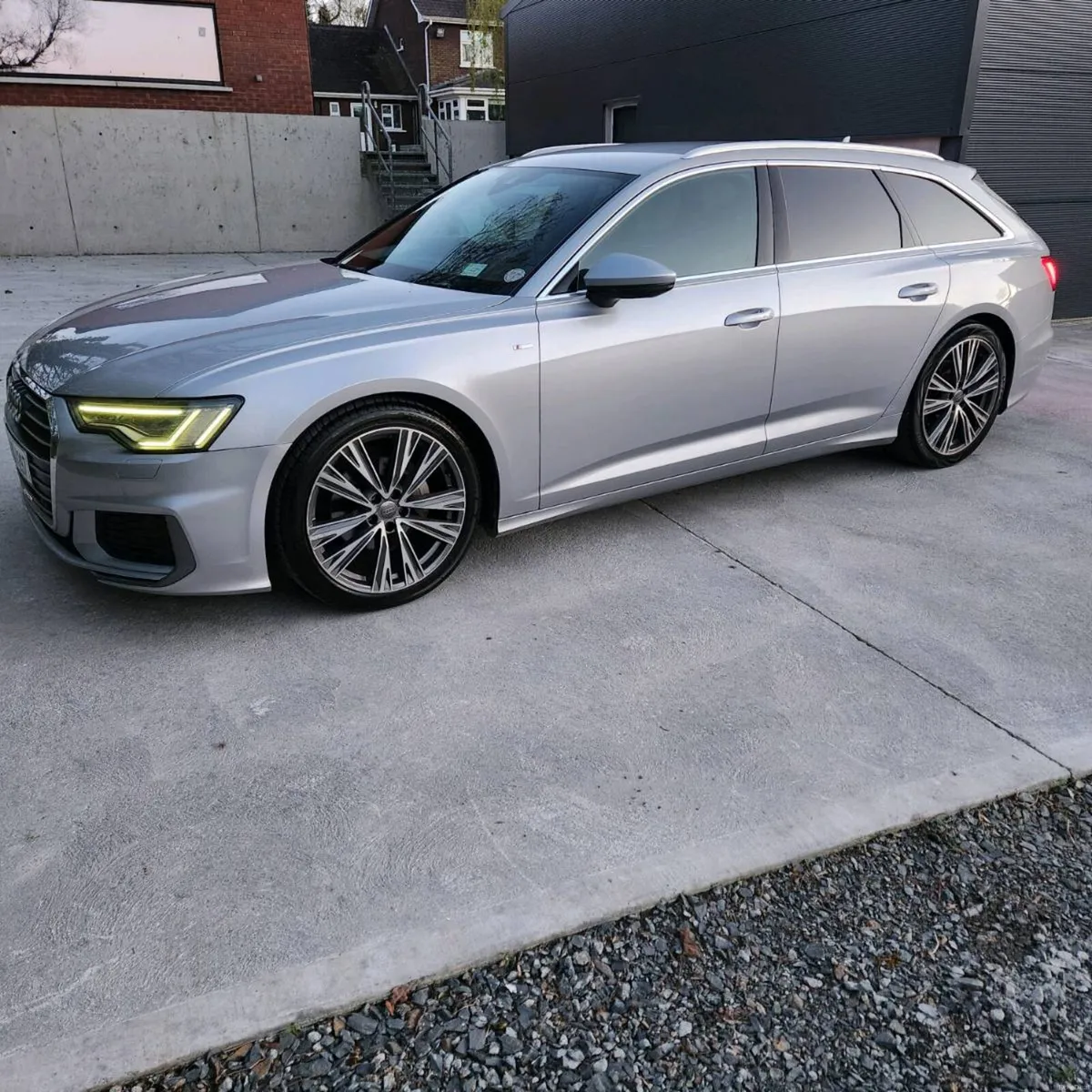 2019 Audi A6 Avant - Image 1