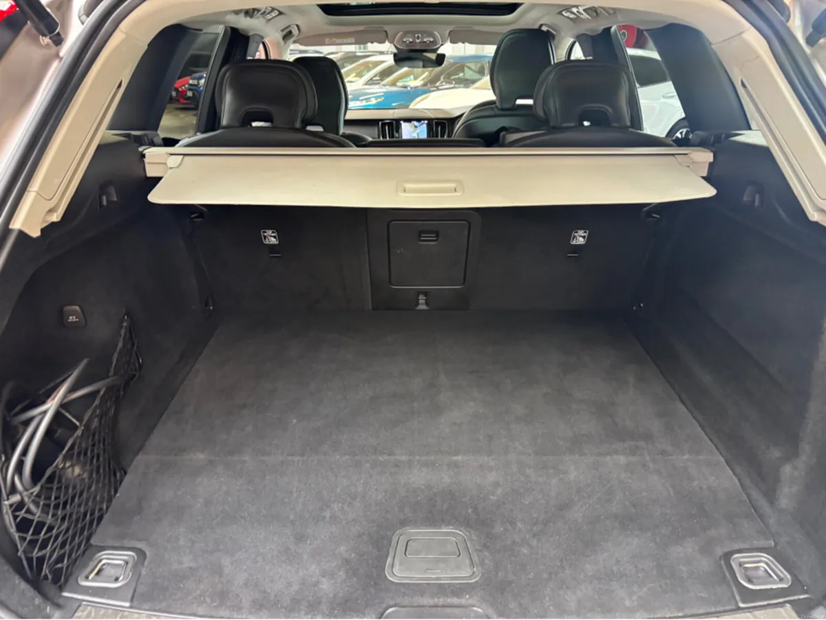 Volvo XC60 T6 PHEV PLUS DARK AWD 5DR AUTO - Image 2