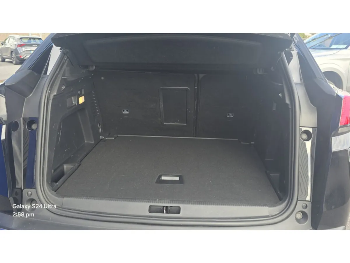 Peugeot 3008 FL ALLURE 1.5 HDI 130 6.4 4DR - Image 5