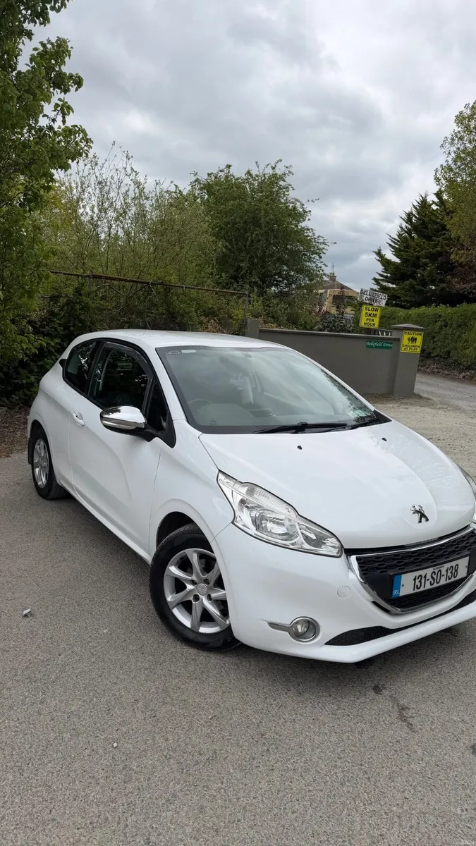 Peugeot 208 2013 - Image 2