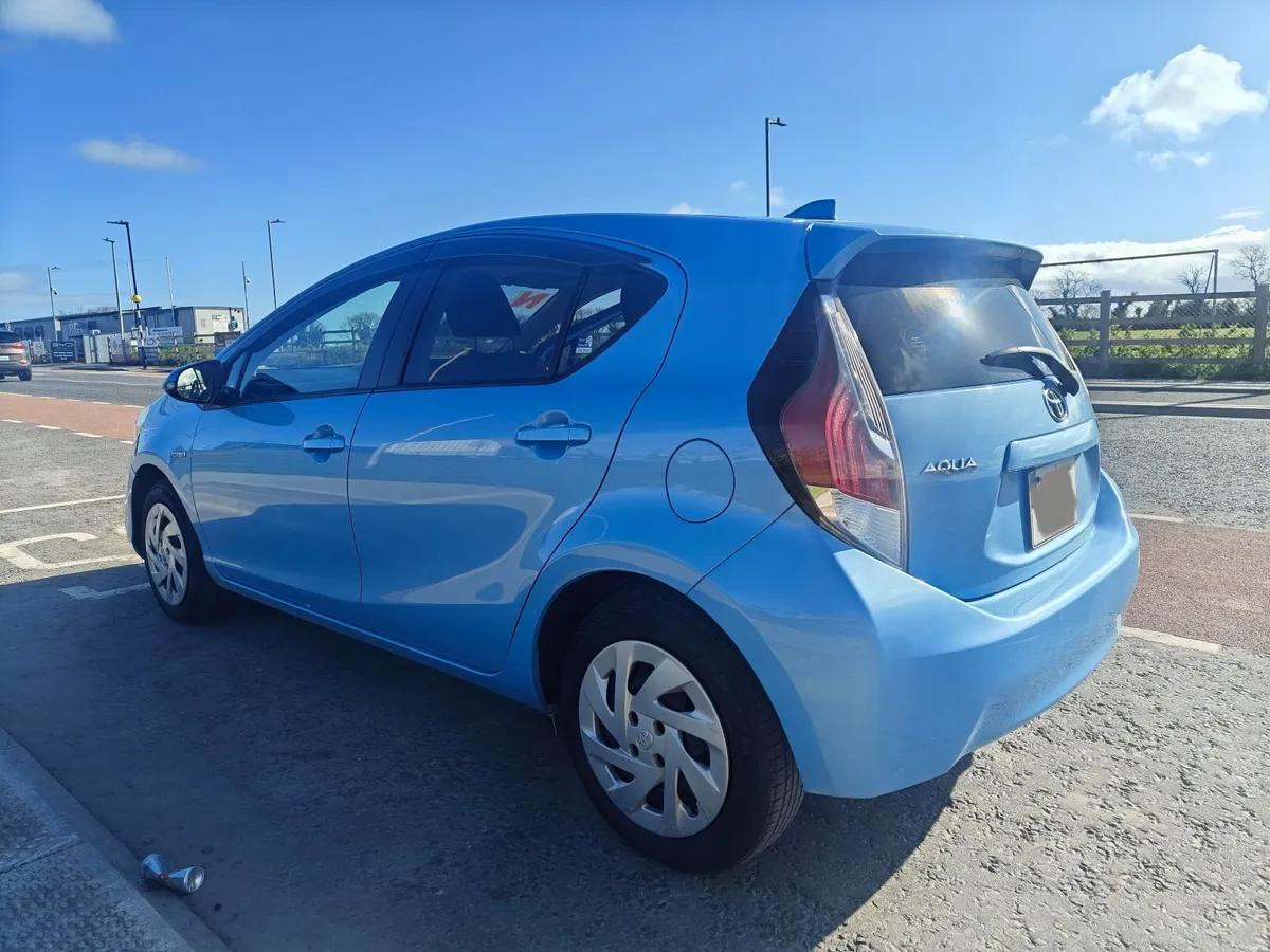 Toyota Aqua 2016 - Image 3