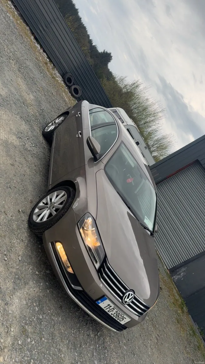 2011 Passat - Image 2