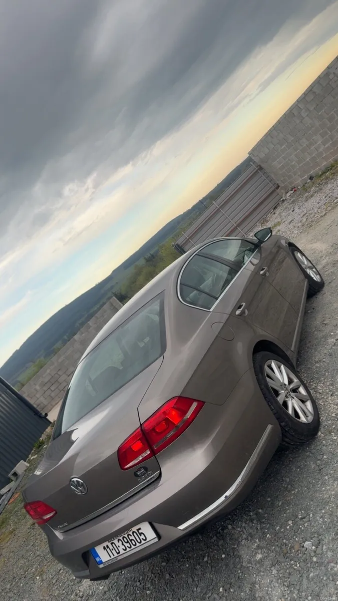 2011 Passat - Image 4