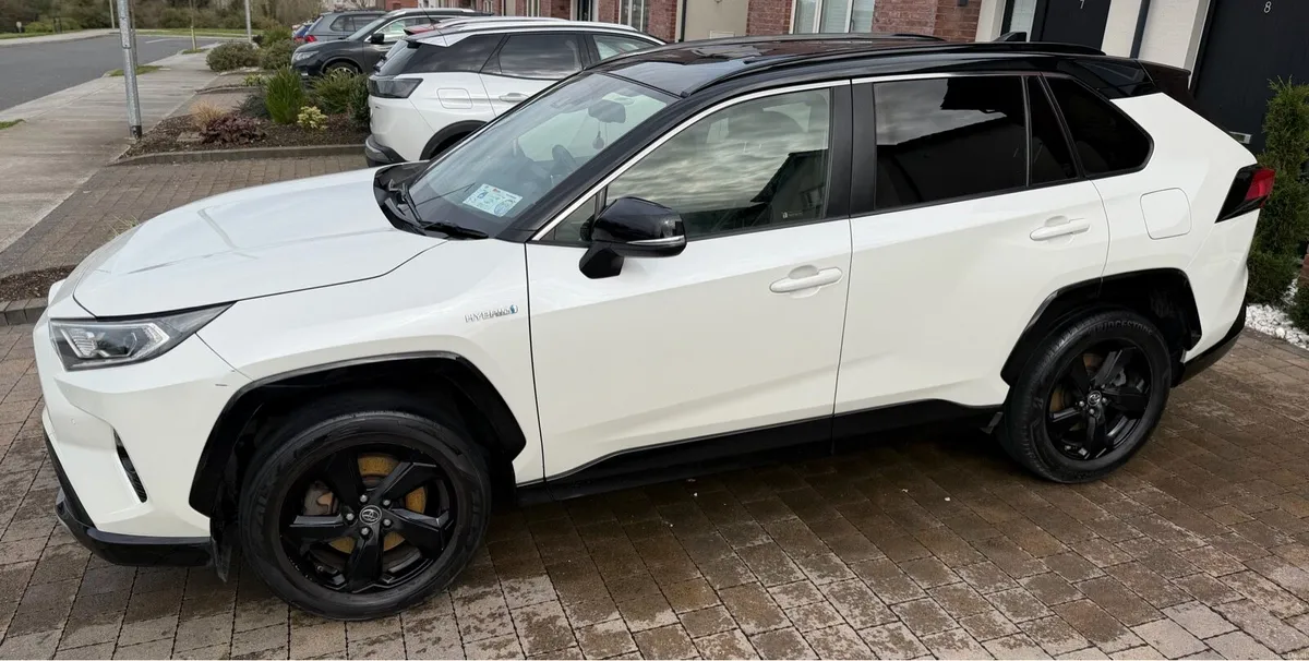 Toyota RAV4 Sport Hybrid Auto FSH - Image 1