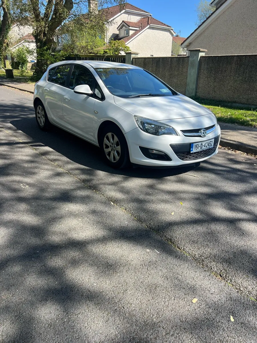 Opel Astra 1.4 petrol 2015 taxed and Nct - Image 1