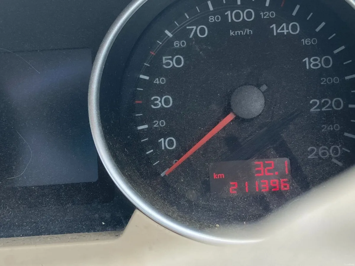 Audi A4 2005 - Image 4