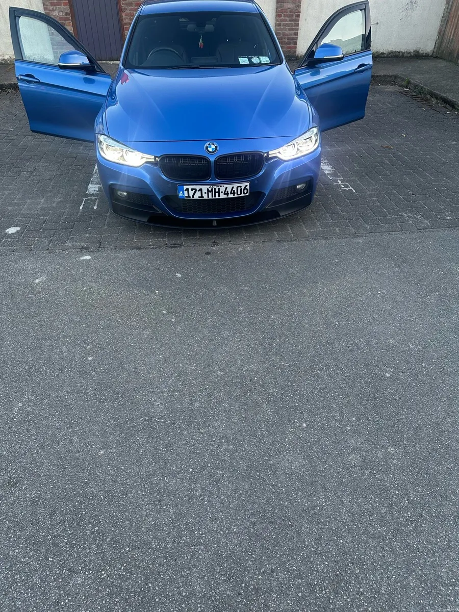 BMW 2017 330e - Image 1