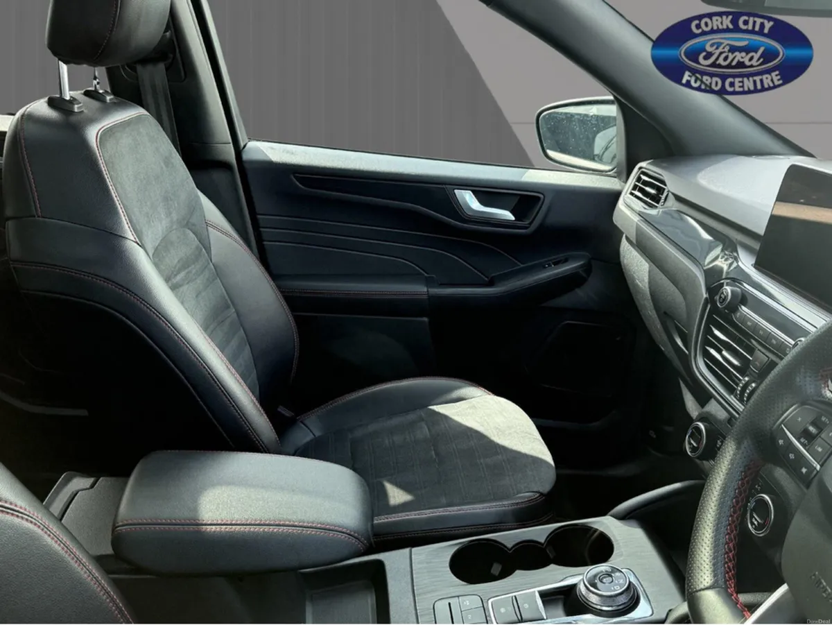 Ford Kuga ST-LINE 5DR 2.5 PHEV 225 *PAN ROOF* - Image 3