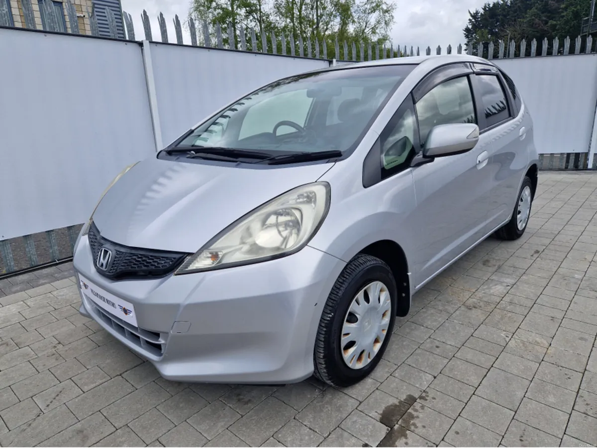Honda Fit 1.3PETROL AUTO - Image 5