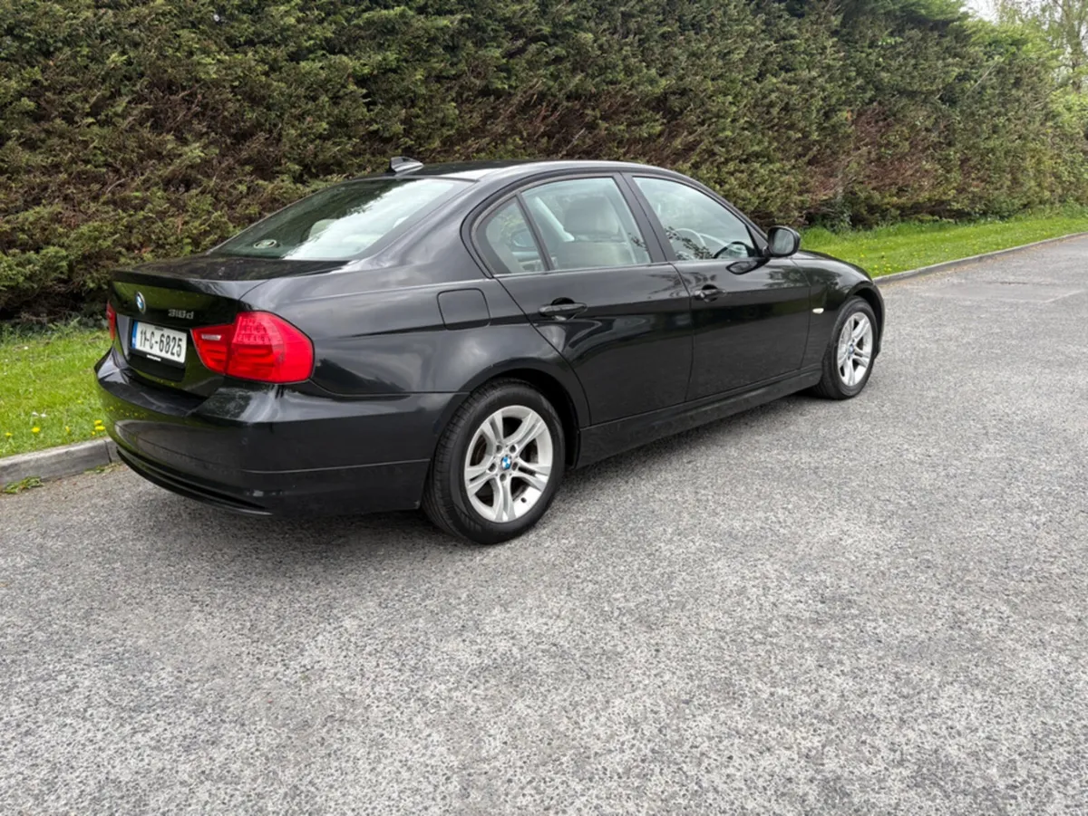BMW 3-Series D ES EDITION ZJI1 4DR - Image 5