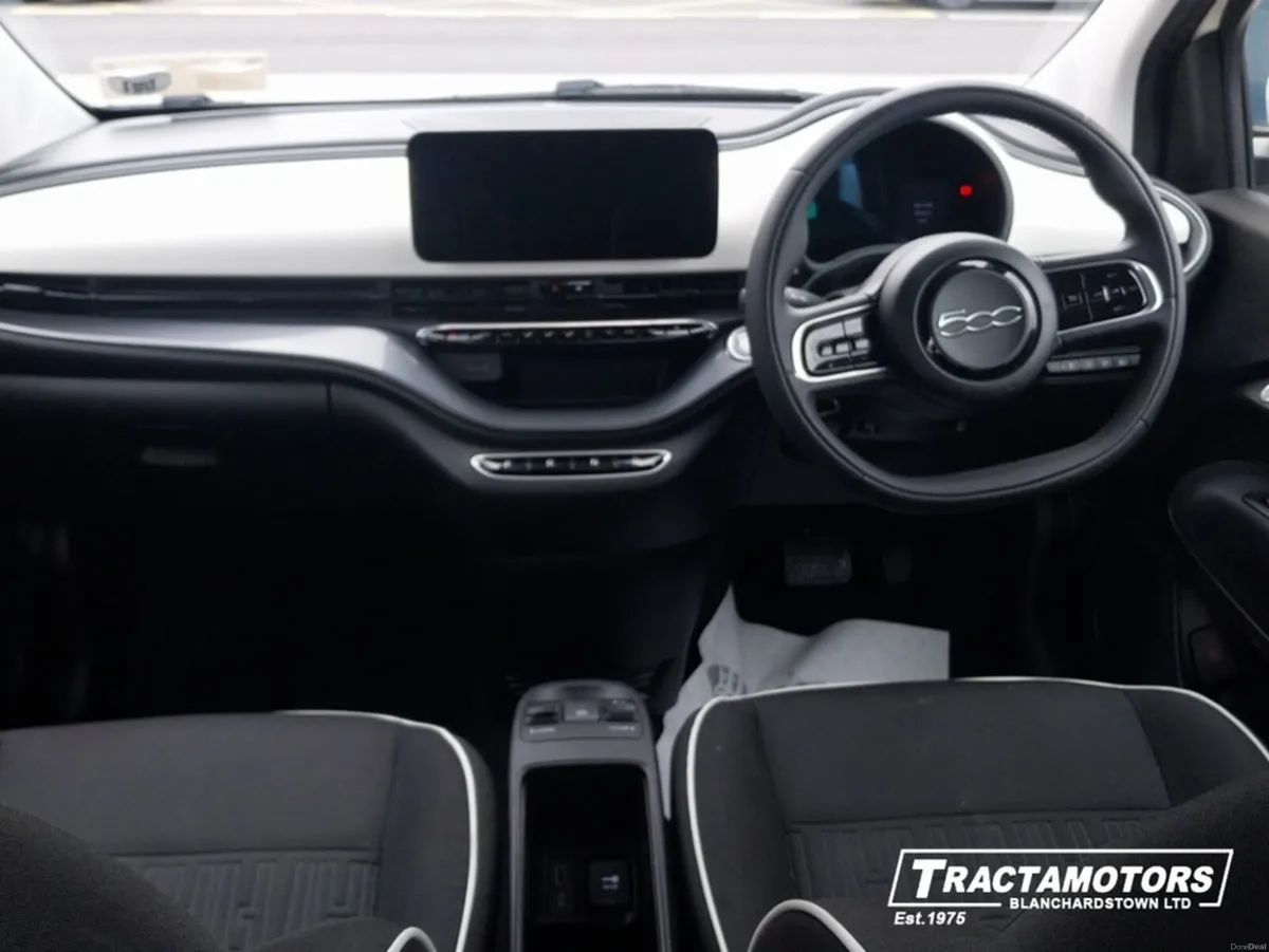 Fiat 500e ICON 42KW BATTERY WITH - Image 2