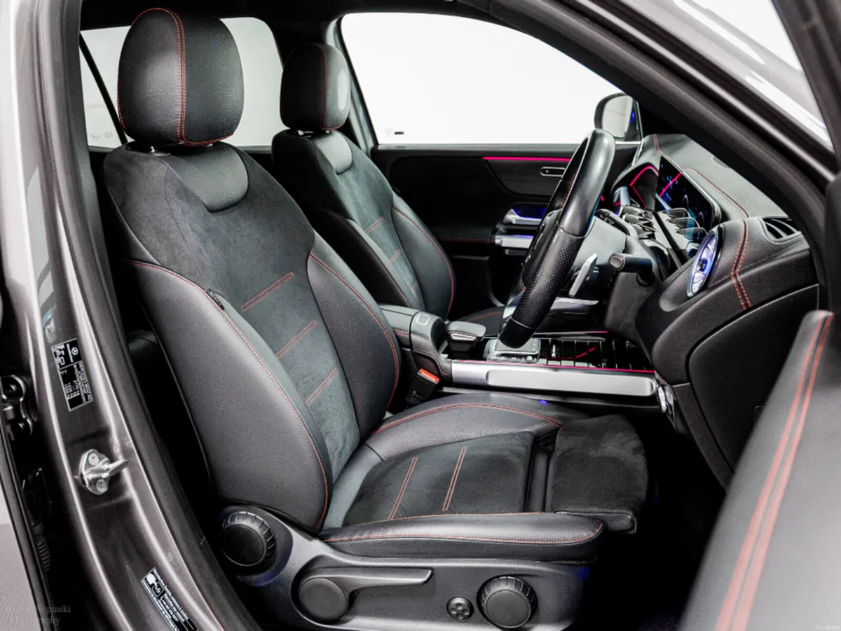 Mercedes-Benz EQB EQB 300 4MATIC AMG LINE PREMIUM - Image 3
