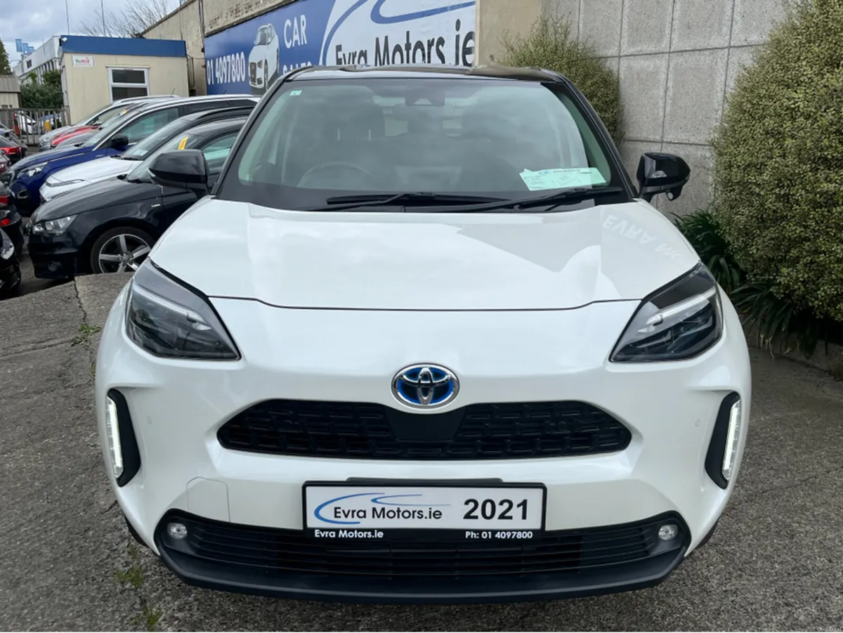 Toyota Yaris Cross Z HYBRID AUTOMATIC 1.5 PETROL / - Image 2