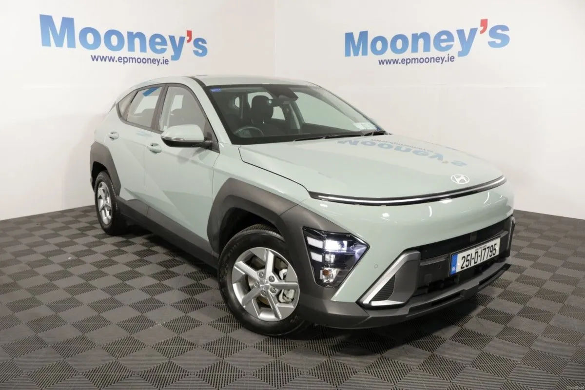 Hyundai KONA HYBRID SIGNATURE 1.6 L PTROL COMPACT - Image 1