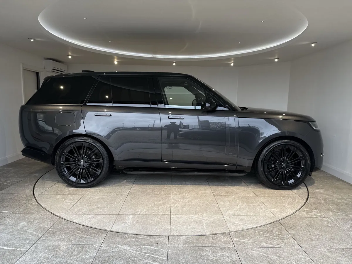 Land Rover Range Rover 2023 - Image 4