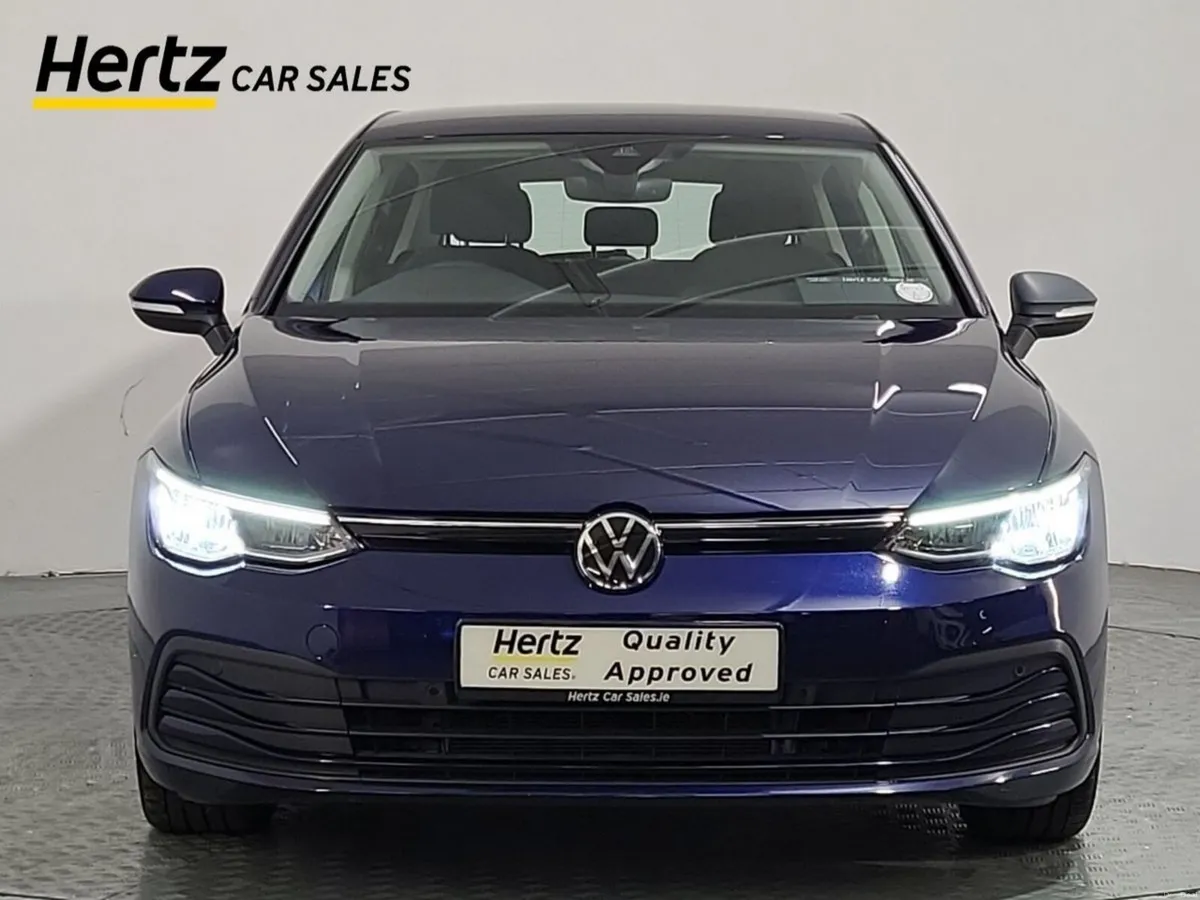 Volkswagen Golf LIFE 2.0 TDI 115HP Diesel Manual - Image 5